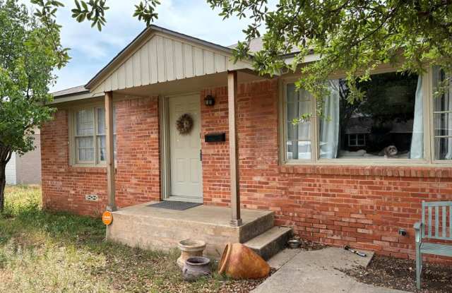 1711 Princeton Ave - 1711 Princeton Avenue, Midland, TX 79701