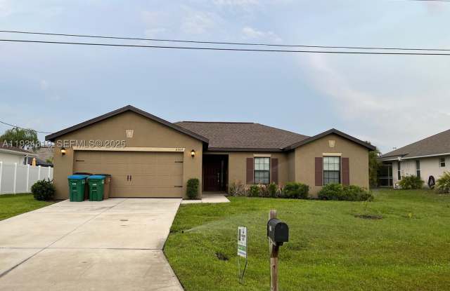 2709 SW 18th Ave