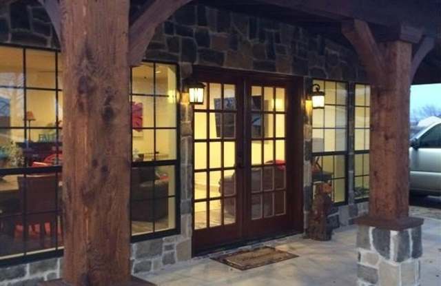 Photo of 907 Clearview Street