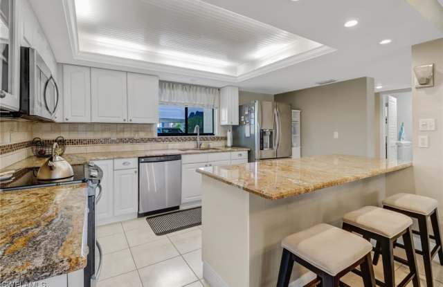 4390 Foremast Court