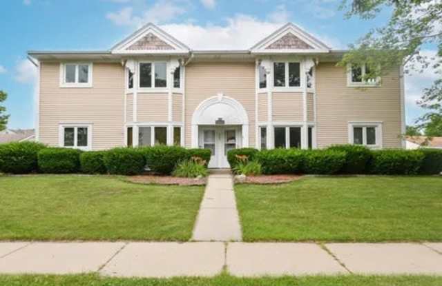 2067 Cliff Alex Ct S