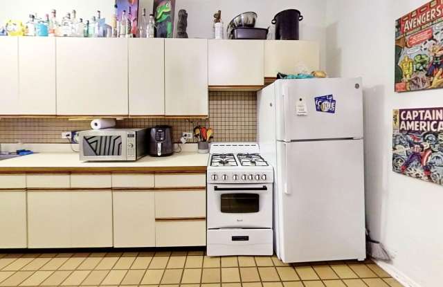 Second Floor Sheridan Park Studio