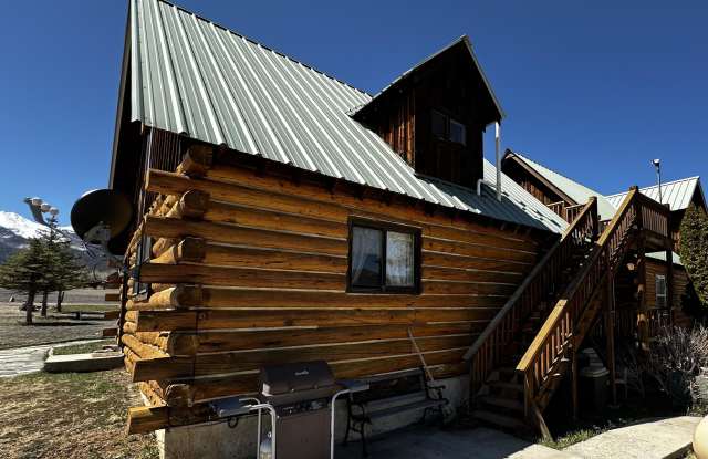 716 West Blarney Stone Road Upstairs Studio Apt