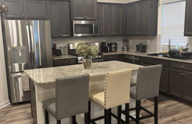 2785 Yeager Drive Northwest