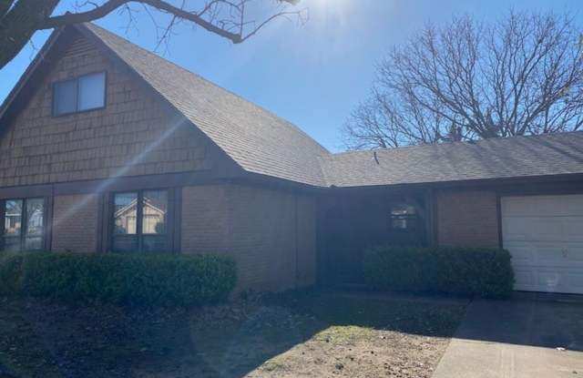 Photo of Nice 4 bedroom 2 bath brick home in S. Sherman!