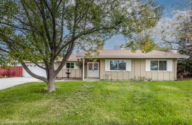 Updated Single-Story Home in South Redlands
