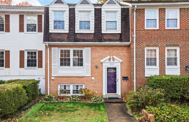 Photo of 8403 Thompson Road - 1