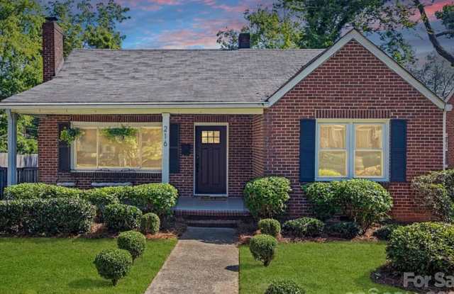 Photo of 216 Sylvania Ave