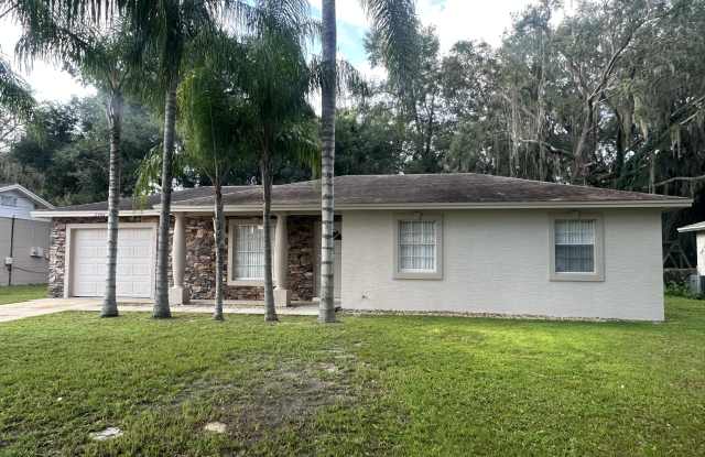 Photo of 2906 Garden Road