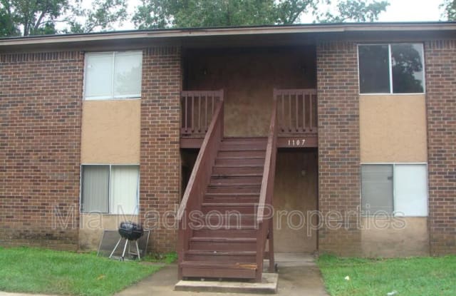 1107 E 57th St - 1107 East 57th Street, Savannah, GA 31404