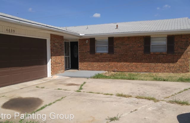 4639 NW SANTA FE - 4639 Northwest Santa Fe Avenue, Lawton, OK 73505