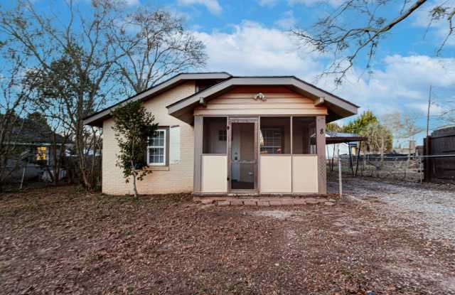 Recently Renovated 2 Bedroom 1.5 Bathroom Taylors Home! photos photos