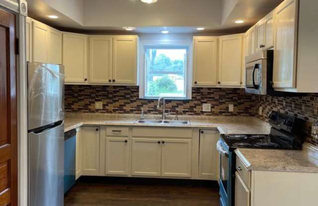 3933 East Grant Street