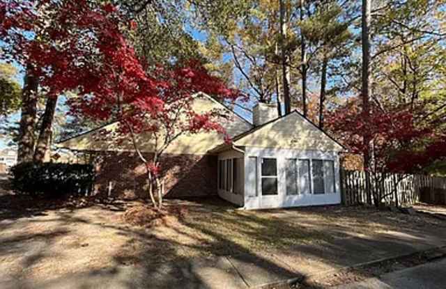 Photo of Cozy 2 Bed/2 Bath Townhome with large back patio!