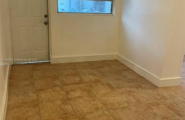 Photo of 746 NE 80th St