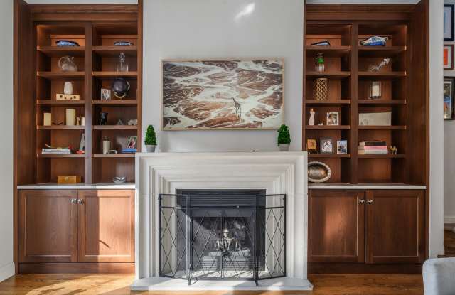 1715 W Wabansia Avenue