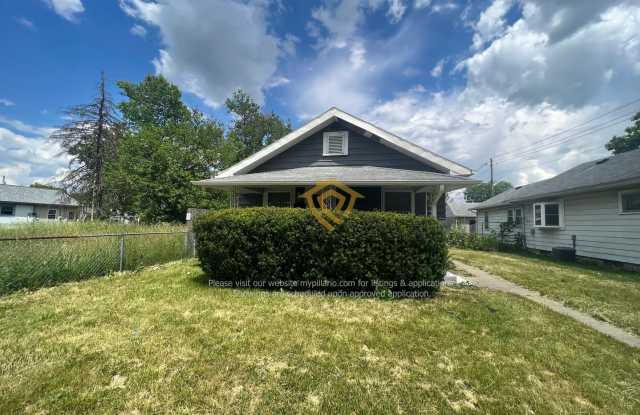 1439 N Denny St