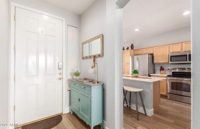 Photo of 3725 E MEADOWVIEW Drive