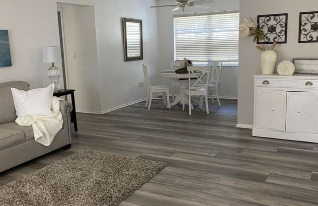 Photo of 1305 Woodstock Drive