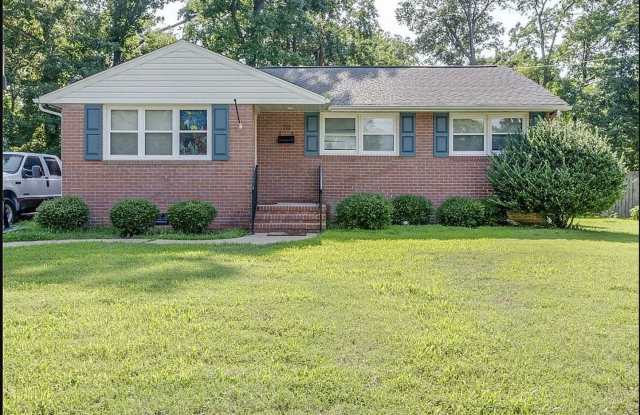 3 bedroom /2 bathroom- Deer Park Grove