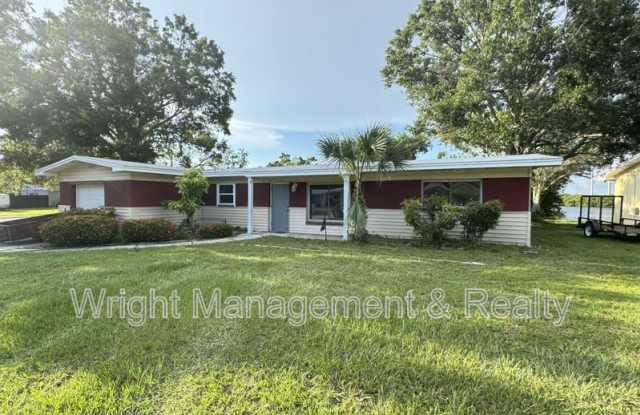 427 Country Club Drive