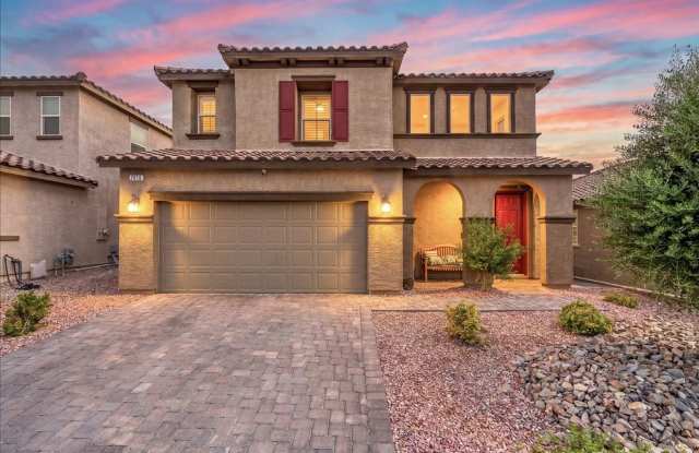 Modern Unfurnished Desert Oasis with Private Pool, Spa & Gourmet Kitchen