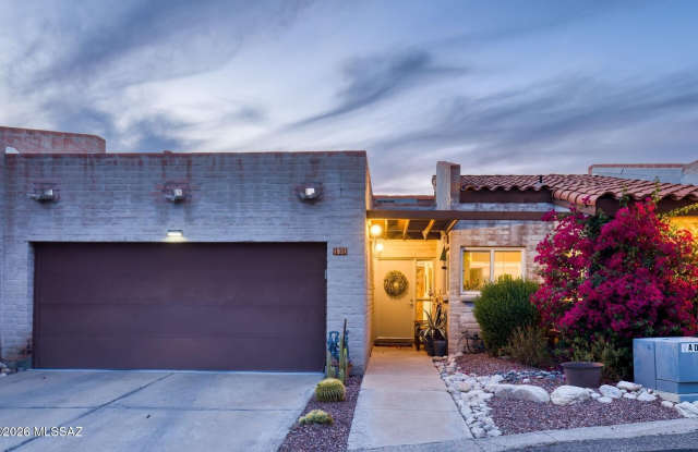 1931 E Campbell Terrace