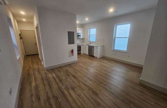 560 Main Street 3A