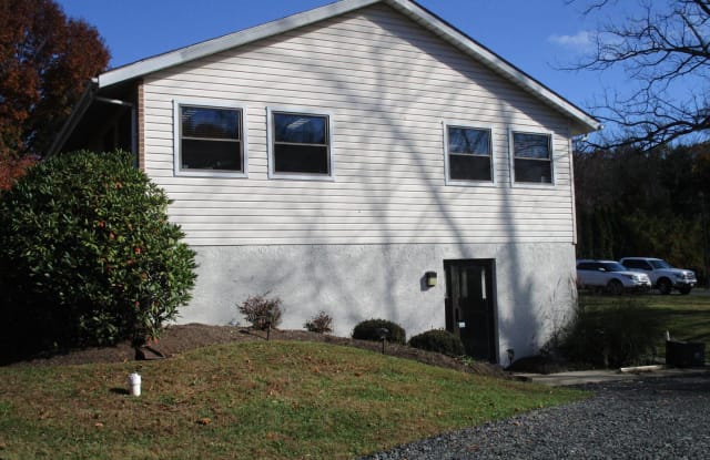 105 MEMORIAL DR - 105 Memorial Drive, Spring Mount, PA 19473