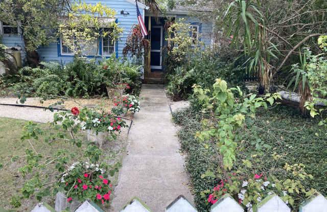 Photo of 736 High Street