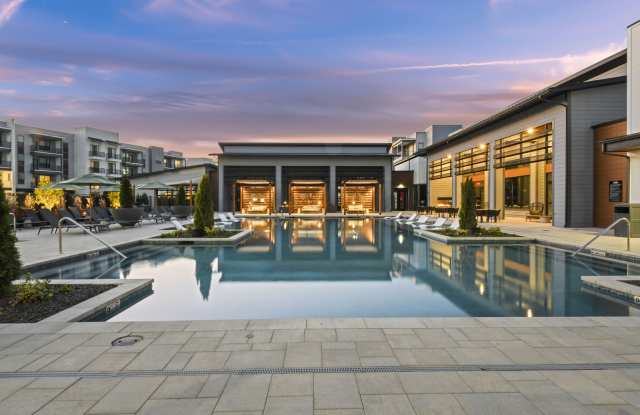 401 Canyon Village Lane Unit C21