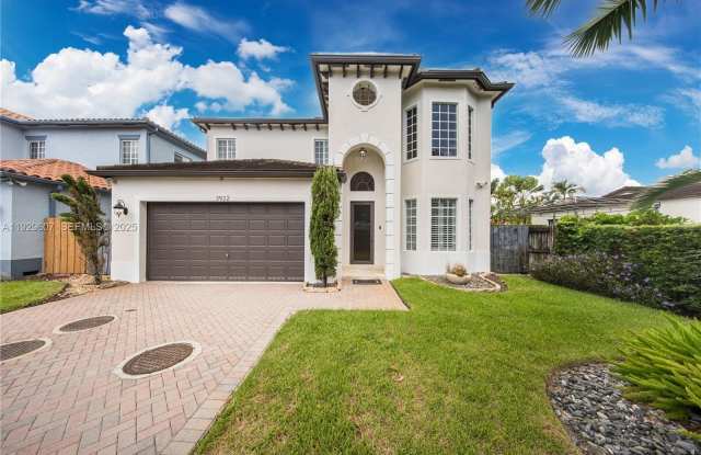 Photo of 3922 SW 60th Ave