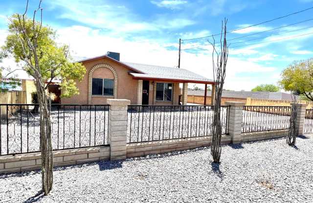 2235 E VICTORY Drive