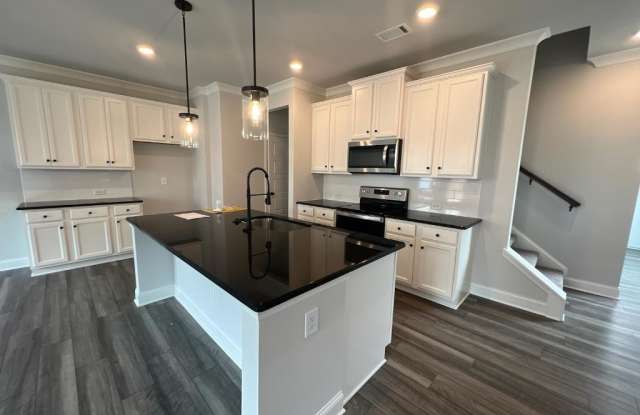 4611 Cypress Landing Way