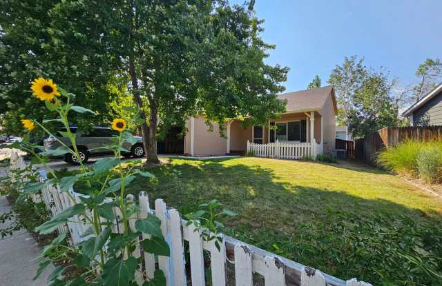 Lovely Split Level Ranch Home in Louisville Next To Open Space