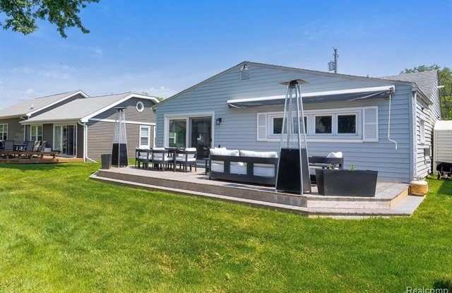 Photo of 1466 ROSSDALE Drive