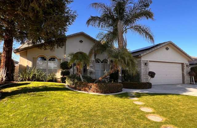 MOVE IN SPECIAL- 1/2 OFF FIRST MONTH'S RENT!!!