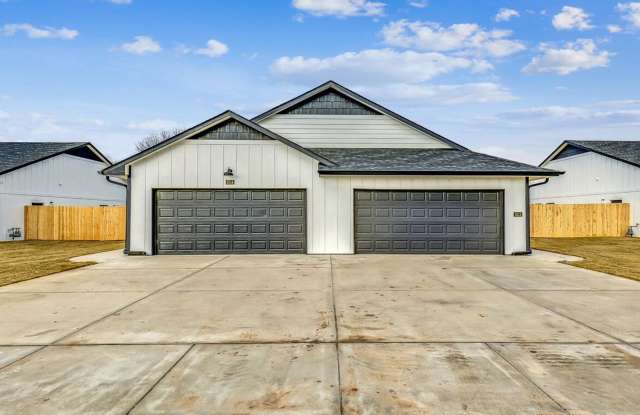 Built in 2023 Town Home with fenced yard  big garage - 3413 West 45th Street South, Wichita, KS 67217