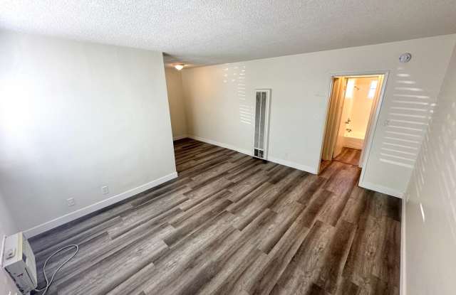 Photo of Cute 1bd/1ba move in ready in NoHo
