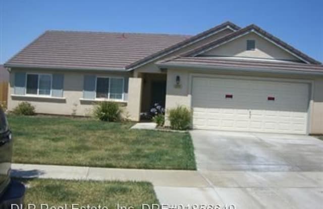 670 Kensington Cr - 670 Kensington Circle, Los Banos, CA 93635