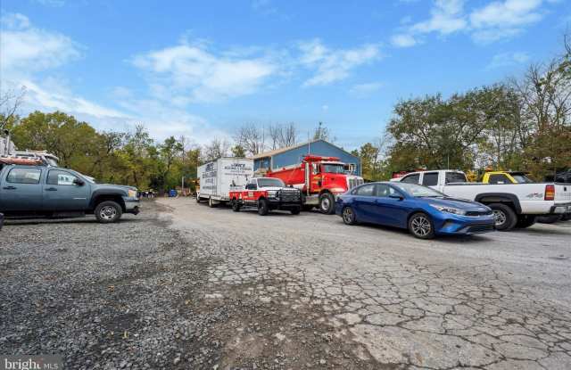 901 TOWNSHIP LINE Road