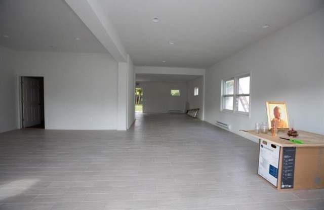 Photo of 212 N DELSEA Drive