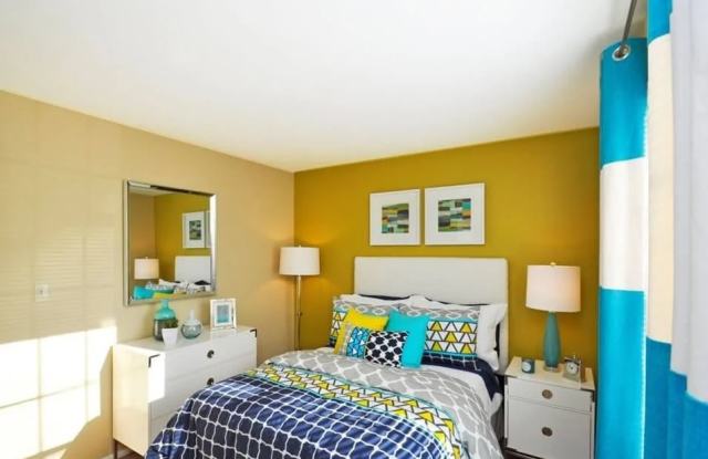 Pavilion Lakes Apartments