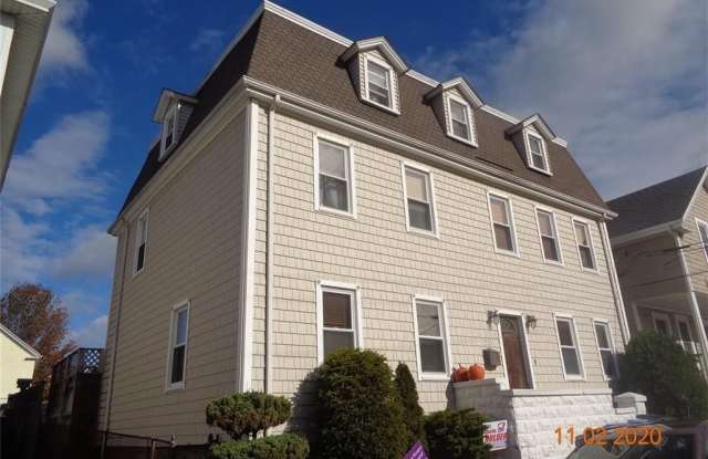 Photo of 20 Lee Avenue unit: 2