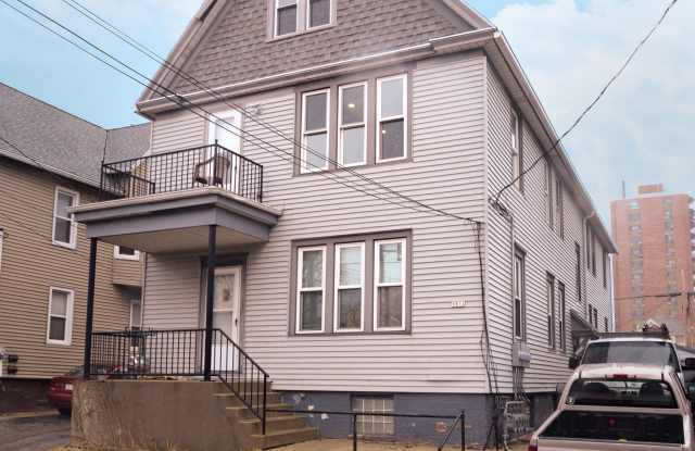 1834 North Arlington Place