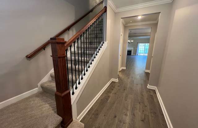 Spacious 3-Bedroom Townhome in The Retreat at Northwoods – Murfreesboro