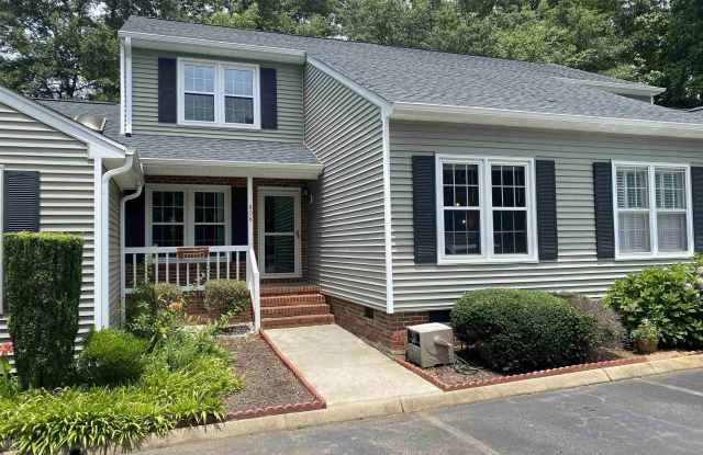 806 Market Place