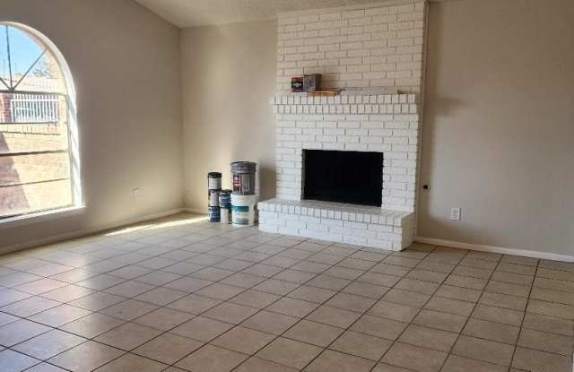 2912 East Glen Drive