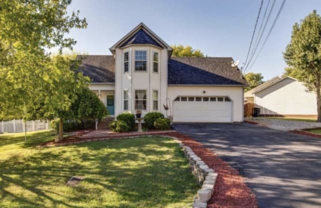 107 Green Vale Drive - 107 Green Vale Drive, Columbia, TN 38401