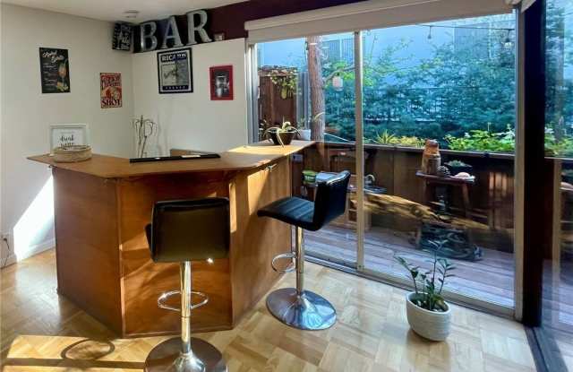 11616 Chenault Street